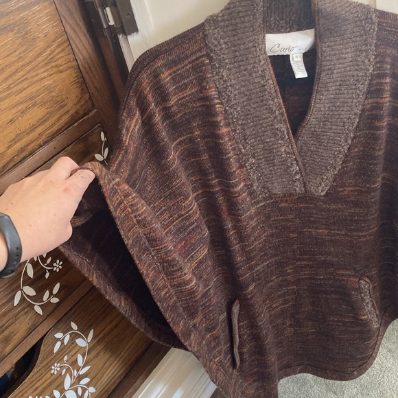 Curio New York sweater poncho - Picture 3 of 5